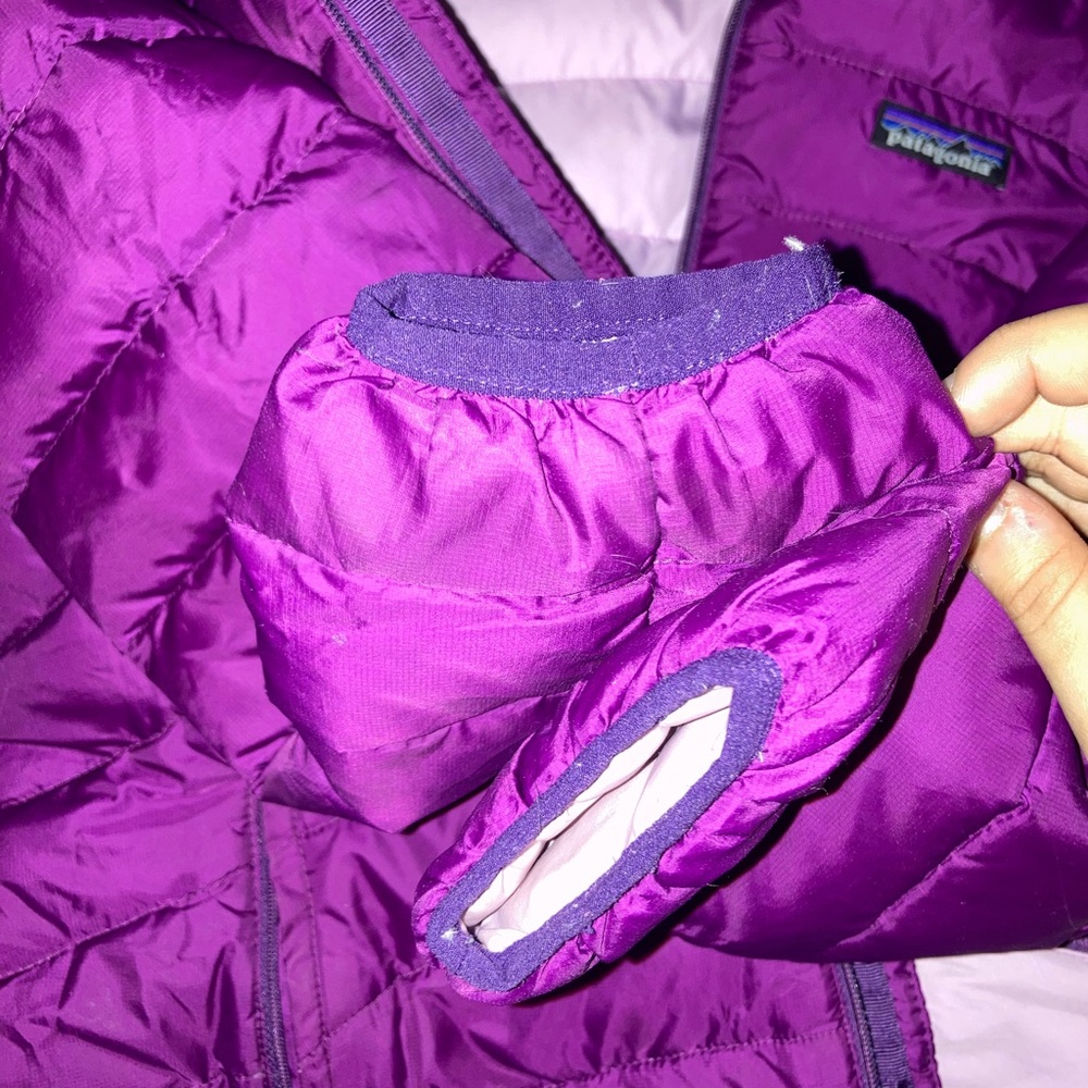 Patagonia Children’s Purple Puffer Jacket - Picture 4 of 9